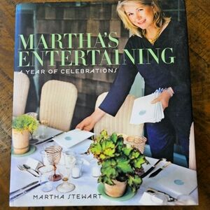 📚 2011 1st Ed. Martha Stewart's Entertaining - A Year of Celebrations 43
